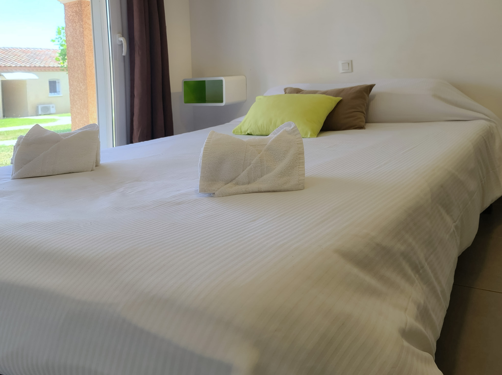 Chambre de l'hotel de la résidence du parc et loisirs de Brissac (Cévennes)